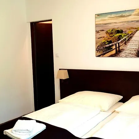 Pizzeria Alzbetka Guest house Strecno