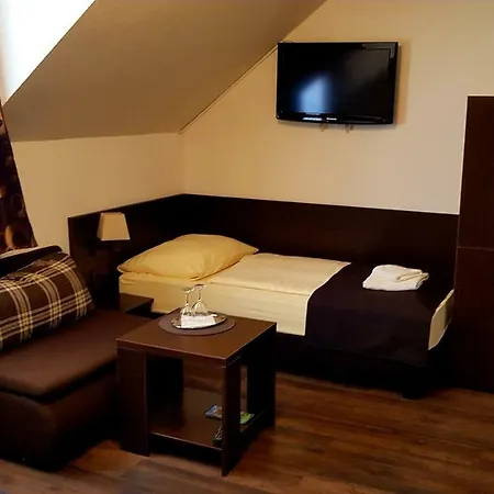 Pizzeria Alzbetka Guest house Strecno